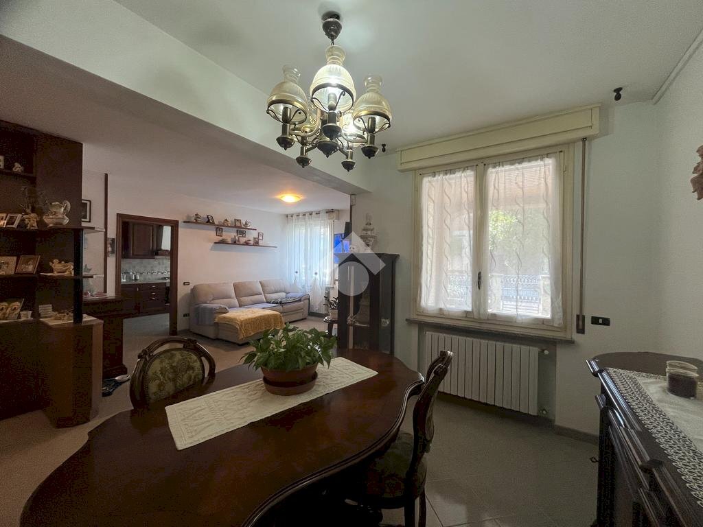 Four-room apartment Via G. Pascoli, Castelnovo di Sotto - photo 2