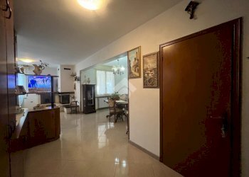 Four-room apartment Via G. Pascoli, Castelnovo di Sotto - photo 4