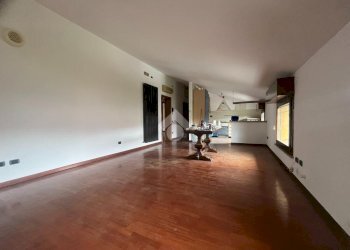 Apartment Viale Della Costituzione, Castelnovo di Sotto - photo 2