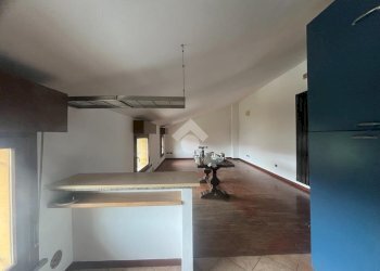 Apartment Viale Della Costituzione, Castelnovo di Sotto - photo 5