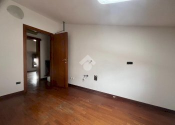 Apartment Viale Della Costituzione, Castelnovo di Sotto - photo 13