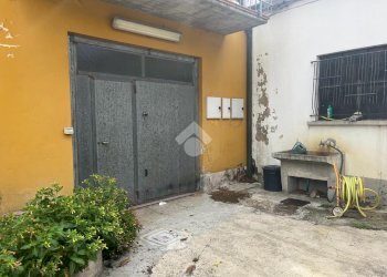 Apartment Viale Della Costituzione, Castelnovo di Sotto - photo 15