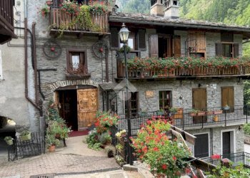 Three-room apartment Frazione Chevreres, Introd - photo 5