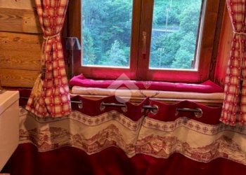 Three-room apartment Frazione Chevreres, Introd - photo 9