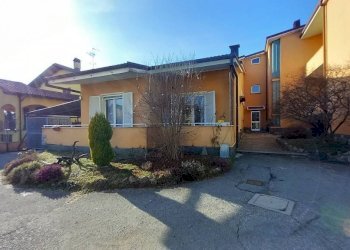 Giardino - Appartamento corso Vercelli, 268a, Gattinara - foto 3