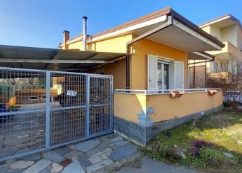 Facciata - Appartamento corso Vercelli, 268a, Gattinara - foto 7