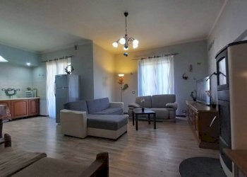 Salone - Appartamento corso Vercelli, 268a, Gattinara - foto 11
