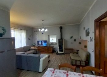 Salone - Appartamento corso Vercelli, 268a, Gattinara - foto 18