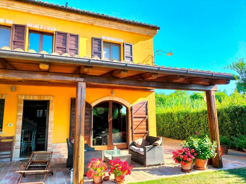 Facciata - Rustico via Santo Stefano, Osimo - foto 3
