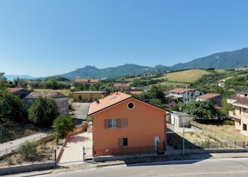 dji_fly_20260725_102348_0112_1786284139091_photo.j - Casa indipendente Contrada Bivio Cupoli 19, Farindola - foto 2