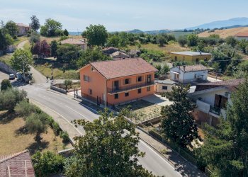 dji_fly_20260725_102530_0114_1786284158137_photo.j - Casa indipendente Contrada Bivio Cupoli 19, Farindola - foto 4