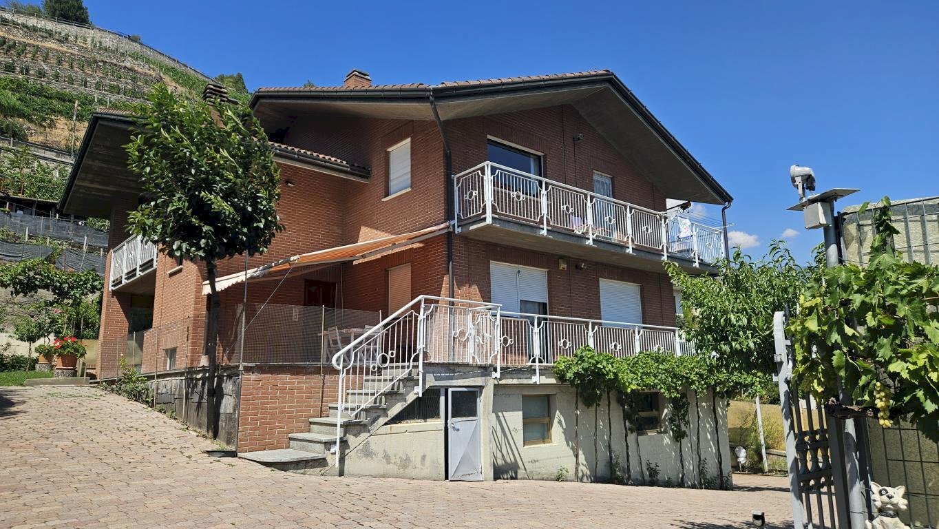 Villa Bifamiliare regione Pallin, Aosta - foto 2