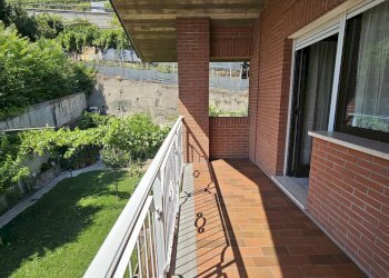 Semi-detached Villa regione Pallin, Aosta - photo 1