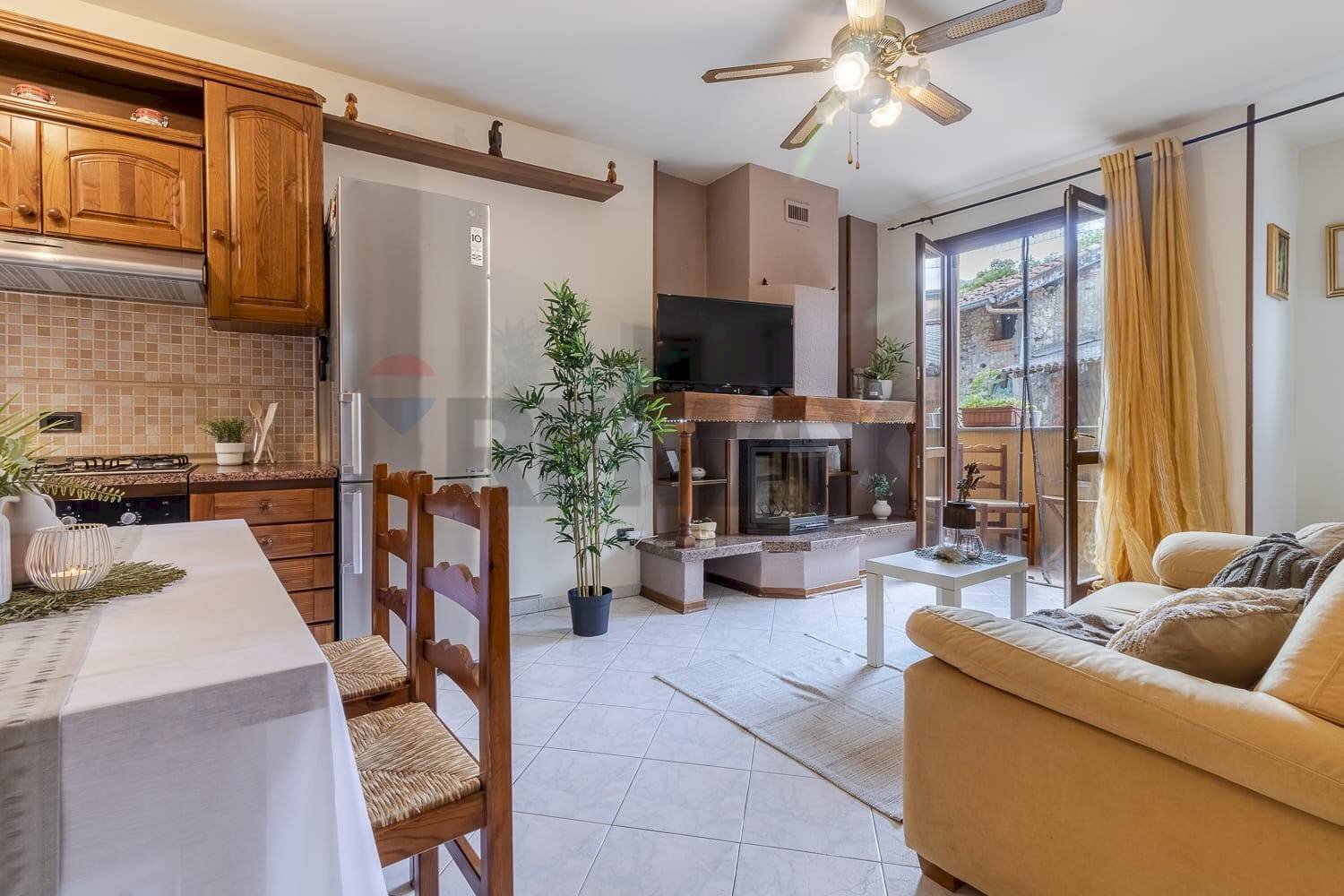 Sala da pranzo - Casa semi indipendente Via del Pozzo
3, Cuveglio - foto 2