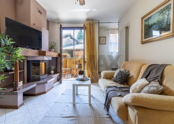 Soggiorno - Casa semi indipendente Via del Pozzo
 
3, Cuveglio - foto 3