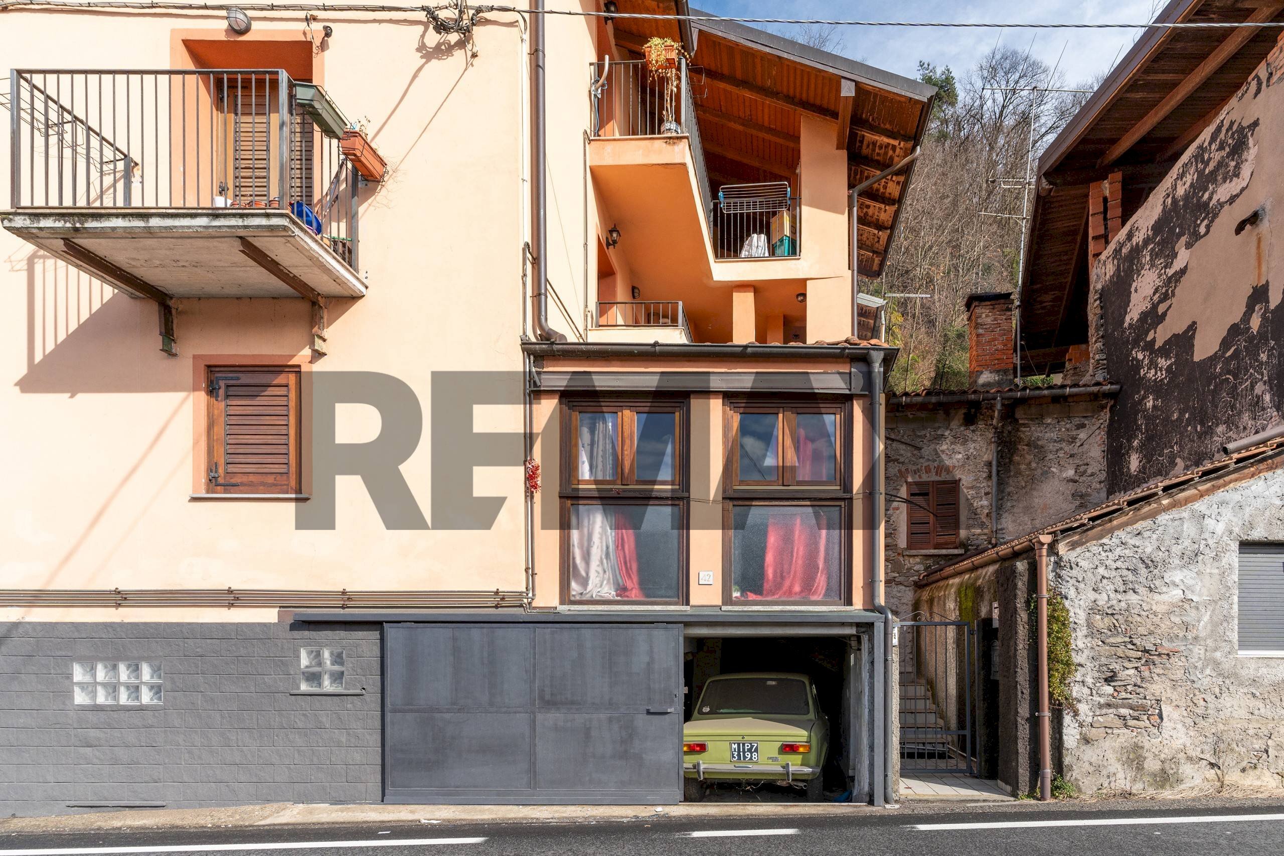 Edificio all\'aperto - Bilocale via Margorabbia
 
42, Montegrino Valtravaglia - foto 2