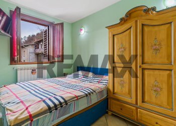 Camera / camera da letto - Bilocale via Margorabbia
 
42, Montegrino Valtravaglia - foto 11