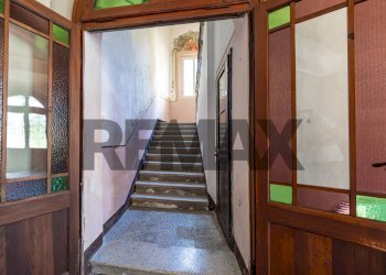 Scale - Villa Via Ravenna
 
595, Ferrara - photo 9
