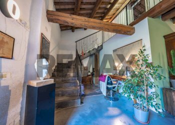 Scale - Villa Via Ravenna
 
595, Ferrara - photo 34