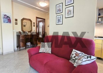 Soggiorno - Quadrilocale Via Benvenuto Cellini
 
68, Lucera - foto 4
