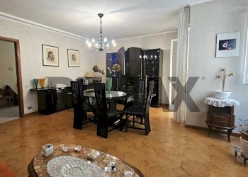 Sala da pranzo - Quadrilocale Via Benvenuto Cellini
 
68, Lucera - foto 22