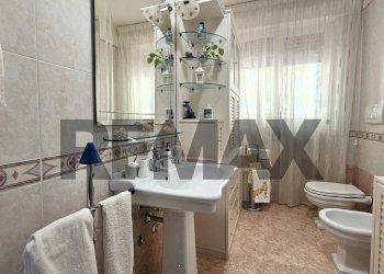 Bagno - Quadrilocale Via Benvenuto Cellini
 
68, Lucera - foto 28