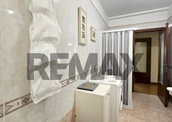 Bagno - Quadrilocale Via Benvenuto Cellini
 
68, Lucera - foto 32