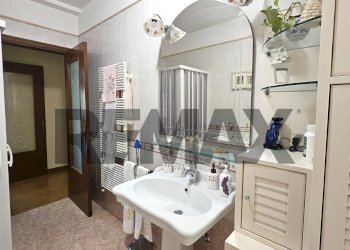 Bagno - Quadrilocale Via Benvenuto Cellini
 
68, Lucera - foto 35