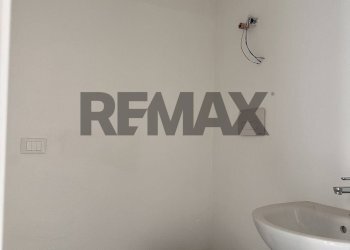 Bagno - Commercial Premises Via Bazzano
5, L'Aquila - photo 8