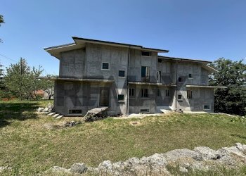 Casa all\'aperto - Appartamento Via Piazza Sant'Antonio
 
snc, Roccasicura - foto 1