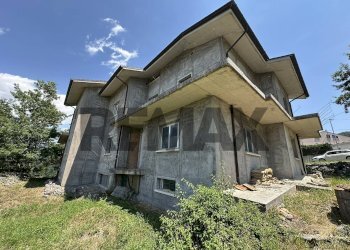 Casa all\'aperto - Appartamento Via Piazza Sant'Antonio
 
snc, Roccasicura - foto 5