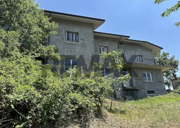 Casa all\'aperto - Appartamento Via Piazza Sant'Antonio
 
snc, Roccasicura - foto 8