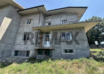 Edificio all\'aperto - Appartamento Via Piazza Sant'Antonio
 
snc, Roccasicura - foto 9