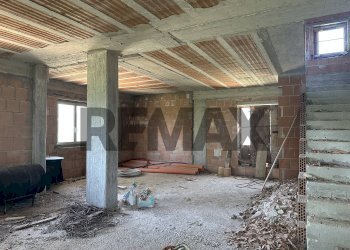 Stanza vuota - Appartamento Via Piazza Sant'Antonio
 
snc, Roccasicura - foto 24