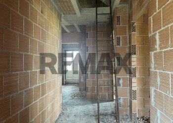Stanza vuota - Appartamento Via Piazza Sant'Antonio
 
snc, Roccasicura - foto 28