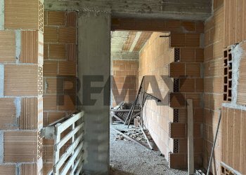 Balcone - Appartamento Via Piazza Sant'Antonio
 
snc, Roccasicura - foto 31