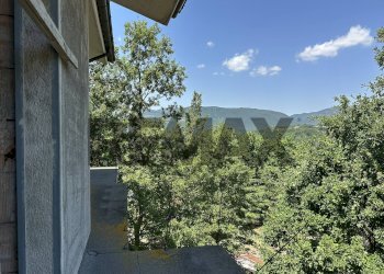 Vista delle montagne - Appartamento Via Piazza Sant'Antonio
 
snc, Roccasicura - foto 43