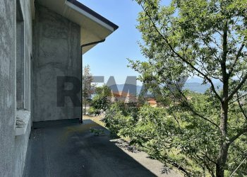 Balcone - Appartamento Via Piazza Sant'Antonio
 
snc, Roccasicura - foto 50