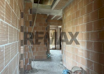 Hall / corridoio - Appartamento Via Piazza Sant'Antonio
 
snc, Roccasicura - foto 63