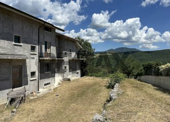 Vista delle montagne - Appartamento Via Piazza Sant'Antonio
 
snc, Roccasicura - foto 75