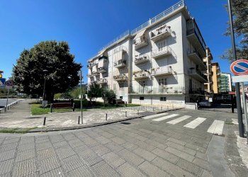 Foto 1 - Four-room apartment Piazza Gaetano Perugini, Avellino - photo 1