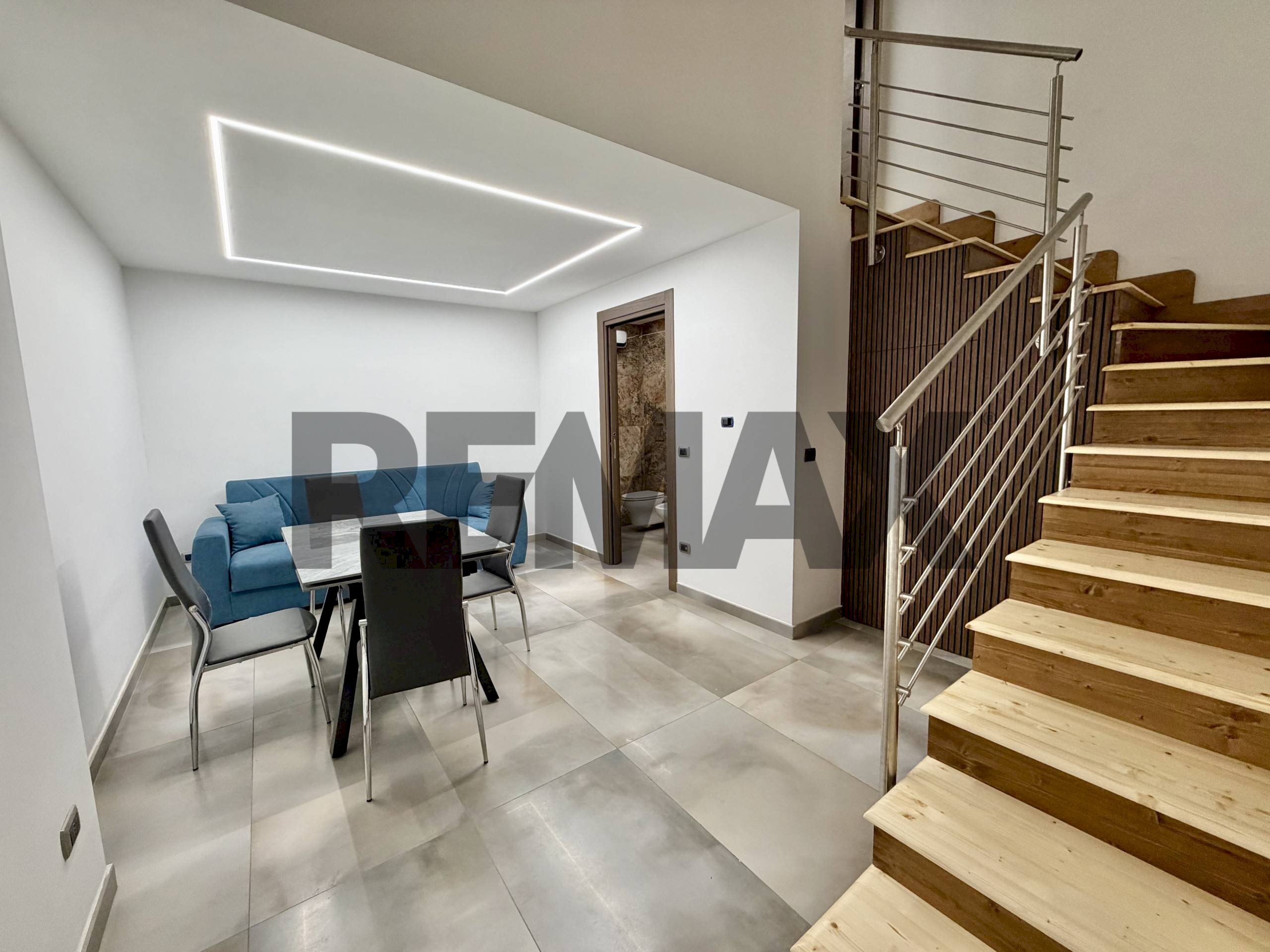 Scale - Villa Bifamiliare PIAZZA SPIRITO SANTO
27, Marano di Napoli - foto 3