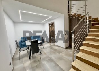 Scale - Villa Bifamiliare PIAZZA SPIRITO SANTO
 
27, Marano di Napoli - foto 18