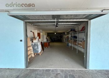 Foto 2 - Box Viale Emilia, Riccione - foto 2
