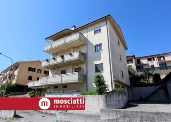 Foto 1 - Appartamento Via Carducci
 
35, Castelraimondo - foto 1