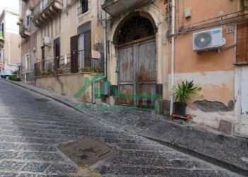 Foto 1 - Box Via Carlo Ardizzone, Catania - foto 1