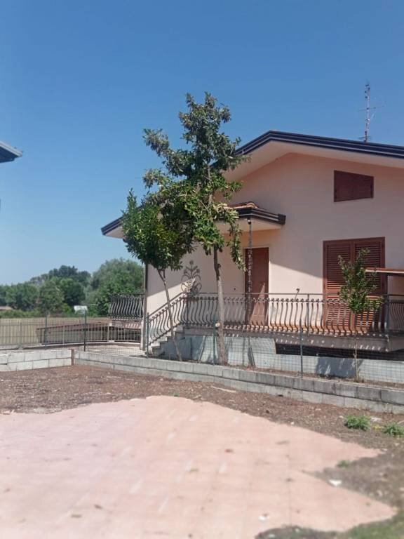 Facciata - Villa via Bosco Lucarelli, San Giorgio del Sannio - foto 3