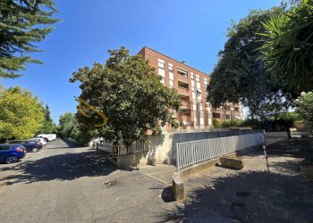 2 - Three-room apartment Via Augusto Camerini 50, Roma (neighborhood Casal Boccone) - photo 2