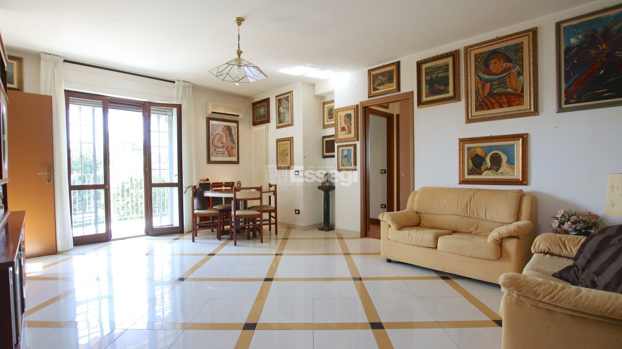 vendesi appartamento con terrazza luccaIMG_4448 - Apartment Via Vecchia Pesciatina Traversa IV 1501, Lucca - photo 1