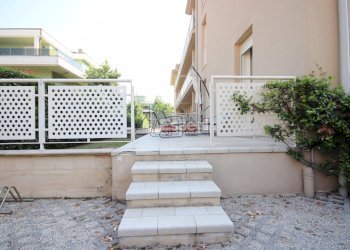 vendesi appartamento piano rialzato giardino lucca - Apartment Via Carlo Massei 129, Lucca - photo 14